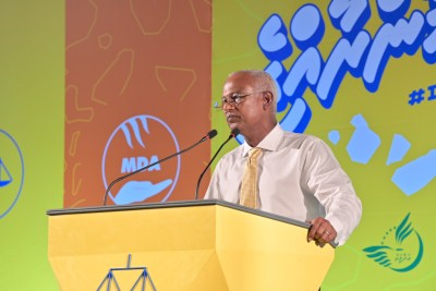 ރައީސް ވިދާޅުވީ ކެންޑިޑޭޓުން ގިނަވުމުން މާ ބޮޑަށް ފަސޭހަ ވެއްޖެކަމަށް!