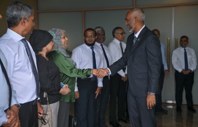 މެލޭޝިޔާގައި ދިރިއުޅޭ ދިވެހިންނަށް ދިމާވާ ދަތިތައް މި ދަތުރުގައި ހައްލު ކޮށްދޭނަން: ރައީސް