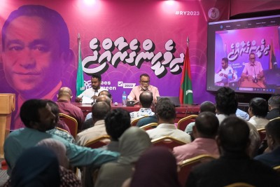 ބޮއިކޮޓު ކުރަން ވޯޓަށް އަހަން އުޅުމުން ޕީޕީއެމް ސެނެޓު ހޫނުވެއްޖެ