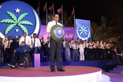 ނާޒިމްގެ ރަނިން މޭޓު ކަނޑައެޅުން ހޮނިހިރު ދުވަހު