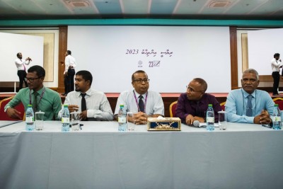 ޚިޔާލުތަފާތުވުން ތަކާއެކު ވެސް އިލެކްޝަންގެ މެންބަރުން އިންތިޚާބަށް ތިބީ އެކުގައި