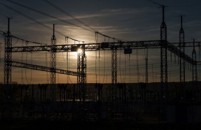 ސްޕެއިން އާއި ޕޯޗްގަލް އިން ކަރަންޓު ކެނޑިގެން ހާސްކަމުގައި