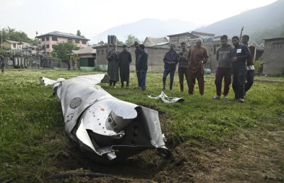 ޕާކިސްތާނުން ބުނަނީ އިންޑިއާގެ ފަސް ޖެޓް ވައްޓާލި ކަމަށް، އިންޑިއާއިން ބުނަނީ ދޮގެކޭ