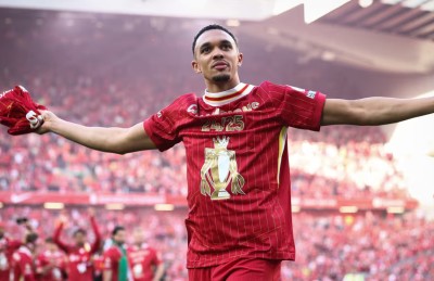 ލިވަޕޫލް ދޫކޮށްލަން އެލެގްޒެންޑާ އާނޯލްޑް ނިންމައިފި، ހިލޭ ޓްރާންސްފާގައި ރެއާލަށް