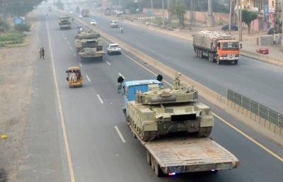 ޕާކިސްތާނުން ބުނަނީ އިންޑިއާގެ ފަސް ޖެޓް ވައްޓާލި ކަމަށް، އިންޑިއާއިން ބުނަނީ ދޮގެކޭ