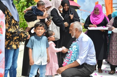 މީދޫގެ މަގުތައް ހެދުމުގެ ޔަގީންކަމާއެކު މުއިއްޒުގެ ގިނަ ވައުދުތަކެއް!