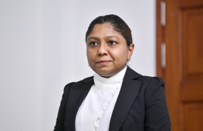 ޝަރީއަތެއް ލަސްވުމުން، ހައި ކޯޓުގެ ފަނޑިޔާރު ދީބާނާޒުގެ މައްސަލައެއް ބަލަނީ