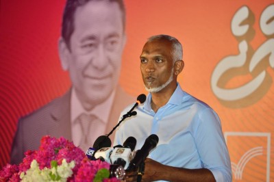 ބޮޑުޗުއްޓީގެ އިތުރަށް އަހަރު މެދުތެރެއިން އެއް މަހުގެ ޗުއްޓީއެއް ދޭނަން: މުއިއްޒު