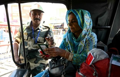 ޕާކިސްތާނު ސެލެބްރިޓީންގެ ސޯޝަލް މީޑިއާ އެކައުންޓްތައް އިންޑިއާގައި ބްލޮކްކޮށްފި