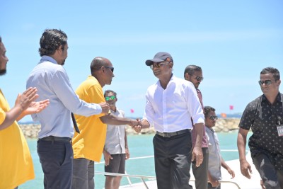 އަސާސީ ޚިދުމަތް ޔަގީންވުމުން ރައްޔިތުންގެ ވިސްނުން އިތުރަށް ތަރައްގީވާނެ: ރައީސް