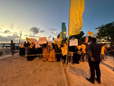 އިދިކޮޅު ކެންޑިޑޭޓާ ދެކޮޅަށް ގުރައިދޫގައި ހިންގި ހަމަނުޖެހުމާ ގުޅިގެން ޒުވާނަކު ހައްޔަރުކޮށްފި