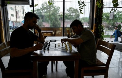 ރާޒުވާއަކީ ގޭމްބްލިން ކަމަށް ބުނެ ތާލިބާނުން އެ ކުޅިވަރު މަނާކޮށްފި