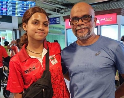 ބައްޕަގެ ފިޔަވަޅު މަތިން ގޮސް ރެކޯޑް ފޮތަށް!