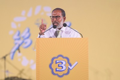 އިމްރާން ކިޔާދެއްވީ ޑރ. މުއިއްޒު މަގާމަށްޓަކާ ކުރައްވާ ''ހީލަތްތެރި'' މަސައްކަތް