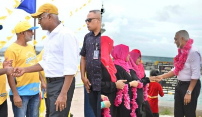 ކުރެންދުއަށް ޢީދެއް: ރައީސާއި މުއިއްޒު ވަޑައިގަތީ އެއްފަހަރާ