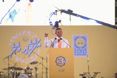 ރާއްޖެއިން ފަގީރުކަން ނައްތައިލެވޭނީ ރައީސަށް: ސިޔާމް