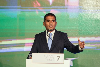 އަޅުގަނޑު މިހުރީ ދެވަނަ ބުރުގައި: އިލްޔާސް ލަބީބް