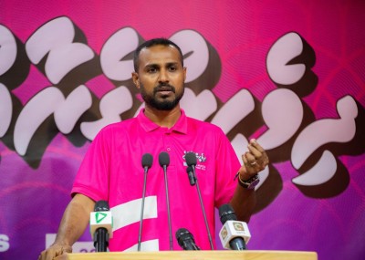 ހިނގަމުންދާ އެއްވެސް މަޝްރޫއެއް މުއިއްޒުގެ ސަރުކާރެއްގަ ނުހުއްޓުވާނެ: މުއާޒު