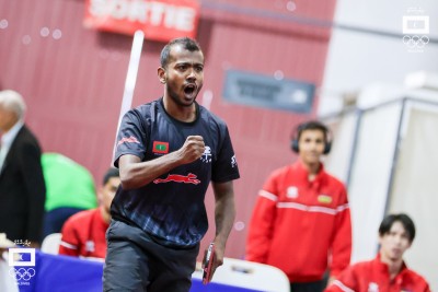 ފިރިހެން ޓީޓީ ޓީމާއި ބެޑްމިންޓަން ޓީމު ސެމީއަށް