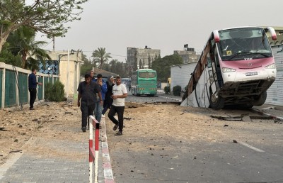 ޣައްޒާގެ ހޮސްޕިޓަލެއް ކައިރިއަށް ހަމަލާދީ 28 މީހަކު ޝަހީދުކޮށްލައިފި