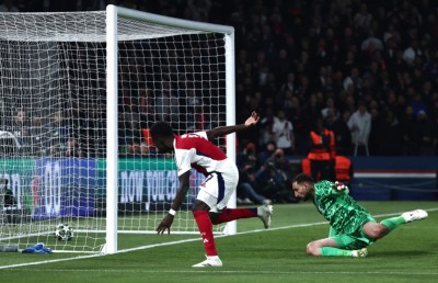 އާސެނަލްގެ އުއްމީދު ފެނަށް، ޕީއެސްޖީ ފައިނަލަށް