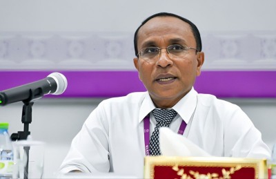 ދަރުބާރުގެއާއި އީސީގެ މައި އޮފީސް ސަރަހައްދުގައި ކެންޕޭން ބެނާ ނުދަމަން އަންގައިފި