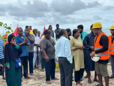 ތުޅާދޫ އެއާޕޯޓު އެޅުމަށް ބިން ހިއްކުމުގެ އަމަލީ މަސައްކަތް ފަށައިފި