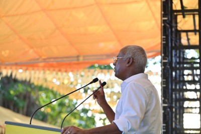 ސިފަ ތަފާތު ނަމަވެސް މުއިއްޒަކީ ހަމަ ޔާމީން، ހޮވައިފިނަމަ ދާނީ ކުރީގެ އަނިޔާވެރިކަމަށް: ރައީސް