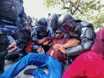 ތަރައްގީއައިގެން އުޅުނަ ދޭން ވެއްޖެ!