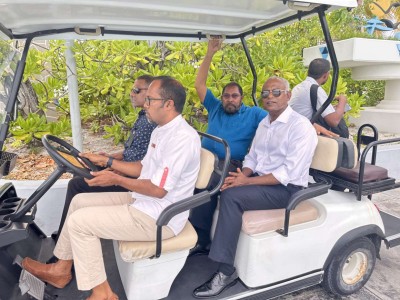 ގާސިމްއާ މަޝްވަރާ ކުރަން ރައީސް ޞާލިޙް، އަދިވެސް ސަން އައިލެންޑްގައި