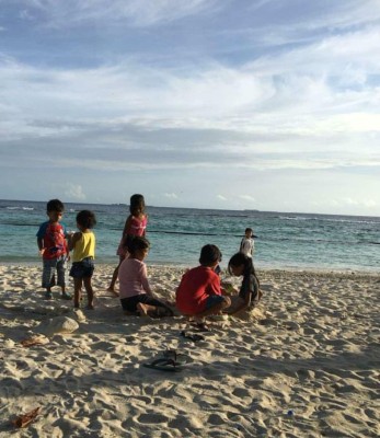 ވިލިމާލެ ގިރަނީ: ބަލަން ހުއްޓާ އެ ވެއްޓުނީ އަމިއްލަ އަތުން އިންދި ގަސް!