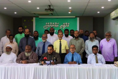 ގިނަ ދީނީ ޢިލްމްވެރިންތަކެއްގެ ތާއީދު ރައީސް ޞާލިޙަށް