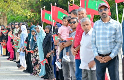 ރައީސްގެ މަގާމު ހިމެނޭ ގޮތަށް އިސްމަގާމުތަކުގައި ތިބޭ މީހުން ދުރުކުރުމުގެ ބާރު ރައްޔިތުންނަށް ލިބޭ ގޮތަށް ހަދަނީ