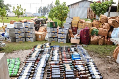 ފުލުހުން 4100 ފުޅި ބަނގުރަލާއި 4421 ދަޅު ބިޔަރު ނައްތާލައިފި