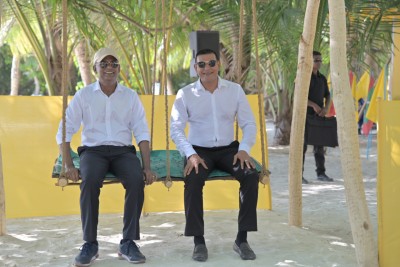 ސިޔާމް ހުންނެވީ ރައީސް ޞާލިހުގެ އަރިހުގައި ގަދަކޮށް: މައުރޫފް
