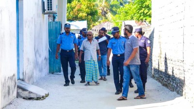 މުނިކާފަ ދަރި ރޭޕްކުރުމުން އުމުރަށް ޖަލަށްލި މީހަކު މަރުވެއްޖެ