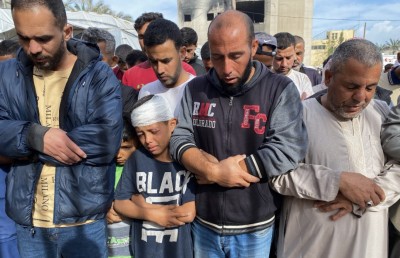 ޣައްޒާގައި ކުޑަކުދިންނާ އެކު 33 މީހަކު މިއަދު ވެސް ޝަހީދުކޮށްލައިފި