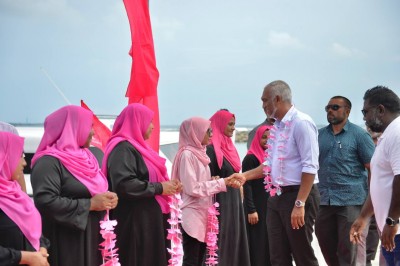 ބިލެތްފައްސަށް މުއިއްޒު ދެއްވީ އެއާޕޯޓަކާއެކު ތަރައްގީގެ ޔަގީންކަން!