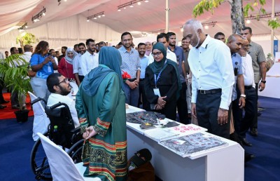 ދިވެހި އުފެއްދުންތެރިކަމުގެ މައުރަޒު 300 އަށް ވުރެ ގިނަ ބައިވެރިންނާ އެކު ފަށައިފި