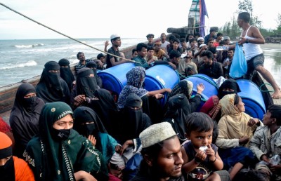 ރޮހިންޖާއިންގެ 427 މީހަކު ގެނބިގެން މަރުވެފައިވާ ކަމަށް ބެލެވެން ފަށައިފި