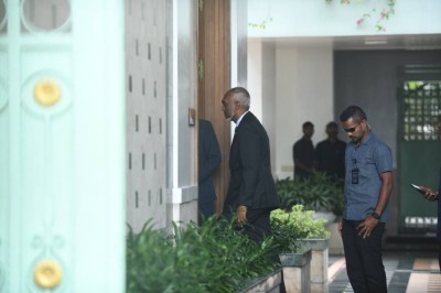 އިންތިޚާބީ ރައީސް މުއިއްޒާއި ރައީސް ޞާލިޙް ބައްދަލުކުރައްވައިފި
