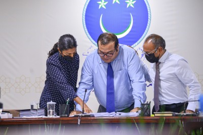 ޝަރުއީ ދާއިރާ އޮތީ ސިޔާސީވެފައި ކަމަށް ބުނެ، ޑިމޮކްރެޓްސްއިން އެމްޑީޕީން ހުށަހެޅި އިސްލާހާ ދެކޮޅު