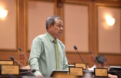 މަޖިލީހަށް މެންބަރުން އިތުރުވުން ހުއްޓުމަކަށް އަންނަންޖެހޭ: އާމިރު