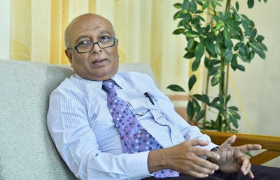 ދިގު ކިއުއިން މި ސާފުވީ ކޮން މަންޒަރެއް؟