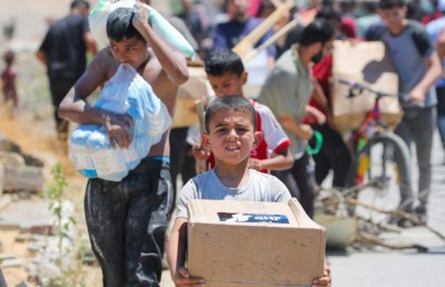 ޣައްޒާގައި އެހީ ބަލައި ދިޔަ މީހުންނަށް ހަމަލާދީ 10 މީހަކު ޝަހީދުކޮށްލައިފި