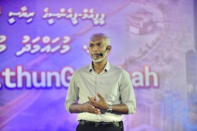 މުއިއްޒު ބޭނުންފުޅީ މަޖިލީހުގެ ތިންބައިކުޅަ އެއްބަޔަށް އަންހެން މެންބަރުން