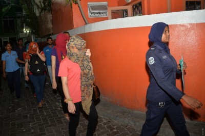 ދިވެހި ބޭސް ކްލިނިކުގައި ހަށިވިއްކި މައްސަލައިގައި އެކަކުގެ ބަންދު އިތުރުކޮށްފި