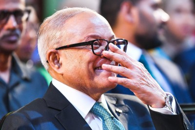 މައުމޫންގެ ނުސީދާ ރައްދެއް މުއިއްޒަށް: ކަނޑުގެ ލޮނުގަނޑު އުފުލުމަކީ ހަގީގަތެއް