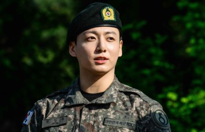 އަސްކަރީ ހިދުމަތުން ވީއްލުނު ތަނާ ޖަންކޫކްގެ ގެޔަށް ވަގަށް ވަންނަން އުޅުނު އަންހެނަކު ހައްޔަރުކޮށްފި