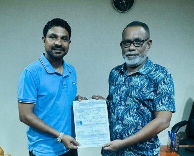 މެންބަރު ނަސީމް ޕީއެންސީއަށް ސޮއިކޮށްފި